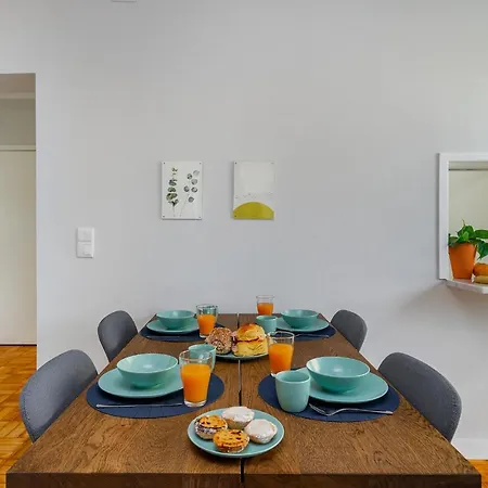 Whome Ft169 Location 2-bed Perfect To Explore